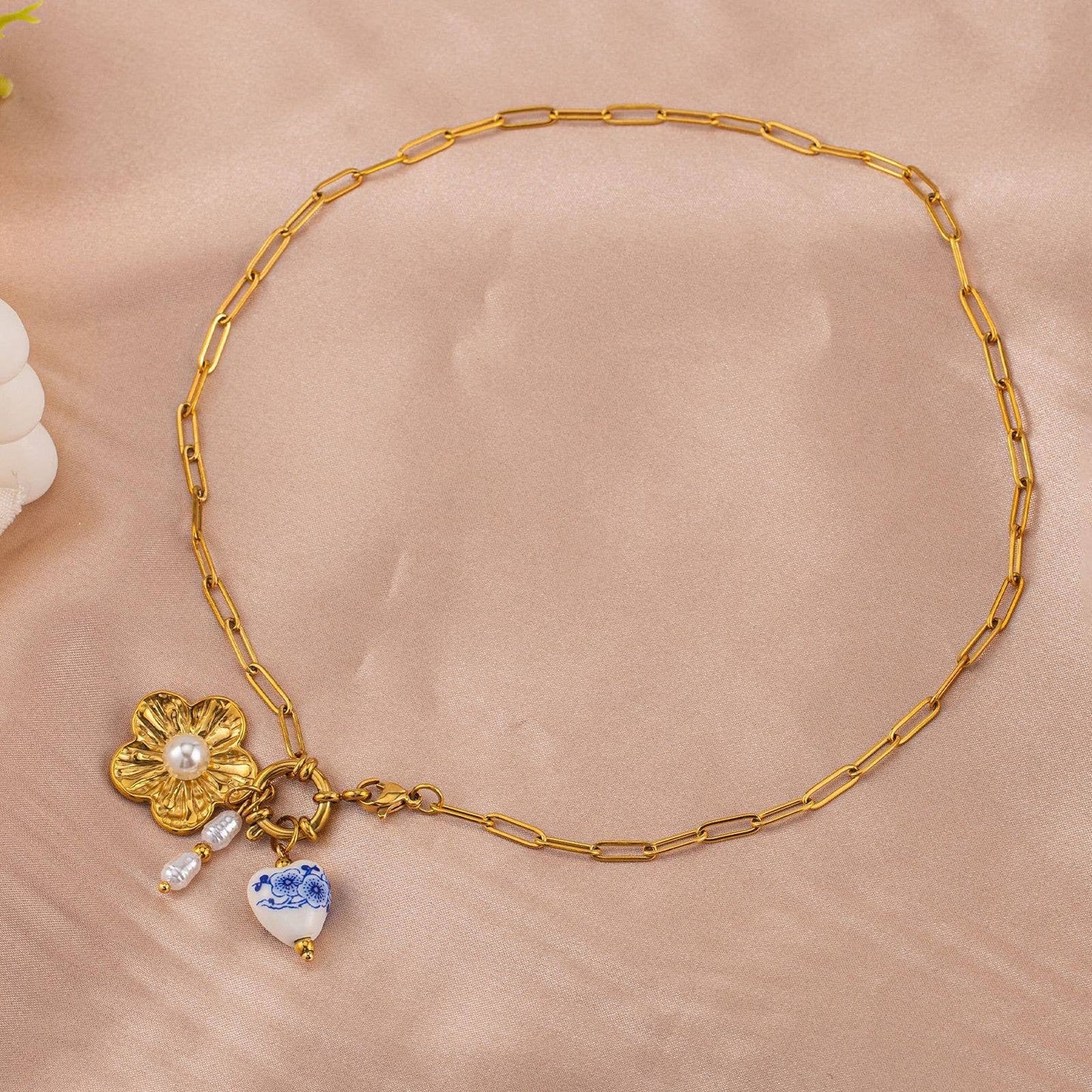 18K STAINLESS STEEL TARNISH FREE FLOWER NECKLACE