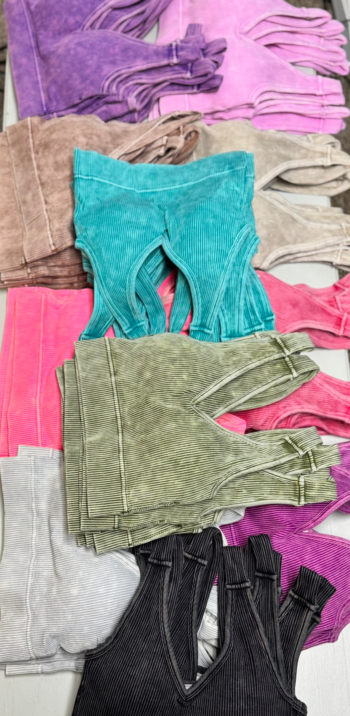 Washed Intentions Brami – Seamless Acid Wash Crop Top