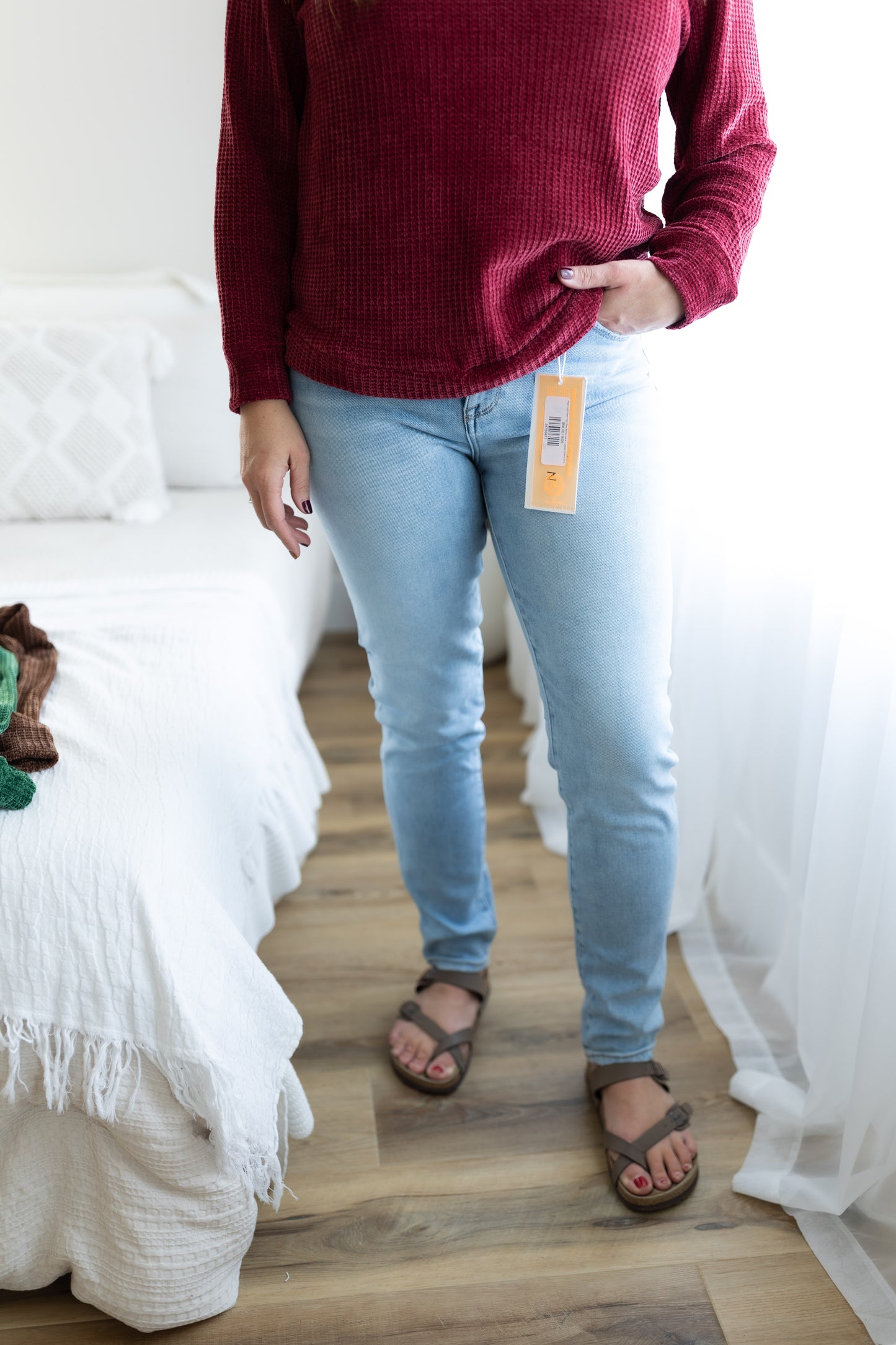 Risen Light Wash High Rise Skinny Jeans – Classic Stretch Denim for Everyday Style