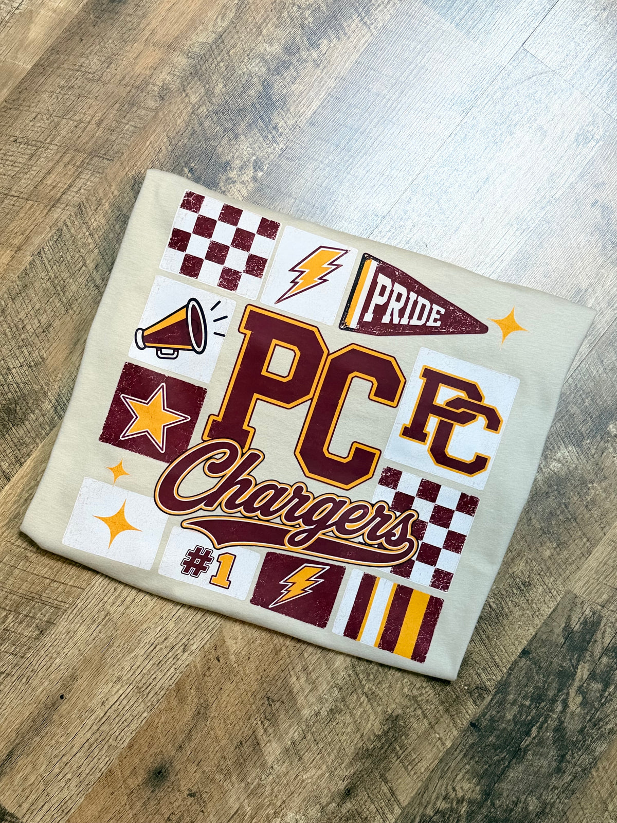 Chargers Spirit Collage Graphic T-Shirt / Crewneck