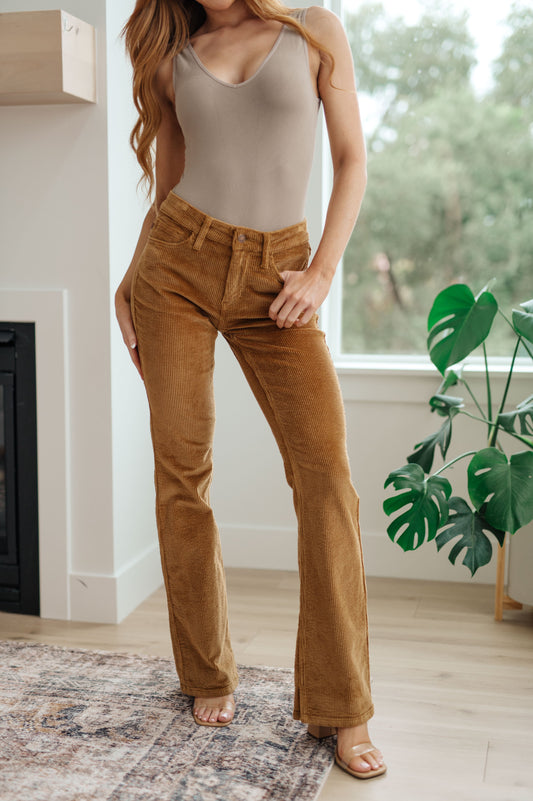 Judy Blue  Bootcut Corduroy Pants in Camel