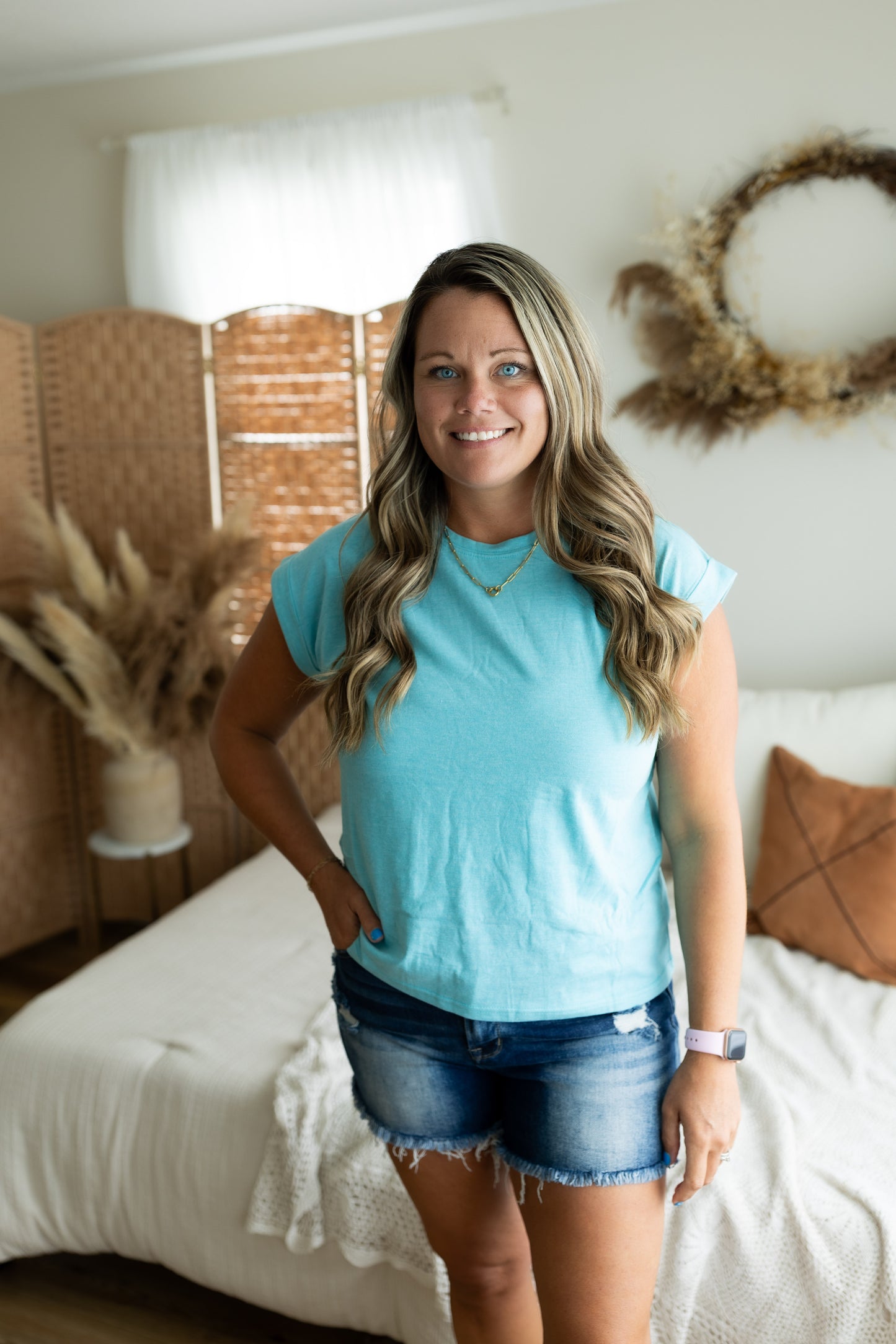 Round Neck Folded Short Sleeve T-Shirt | Classic Everyday Tee