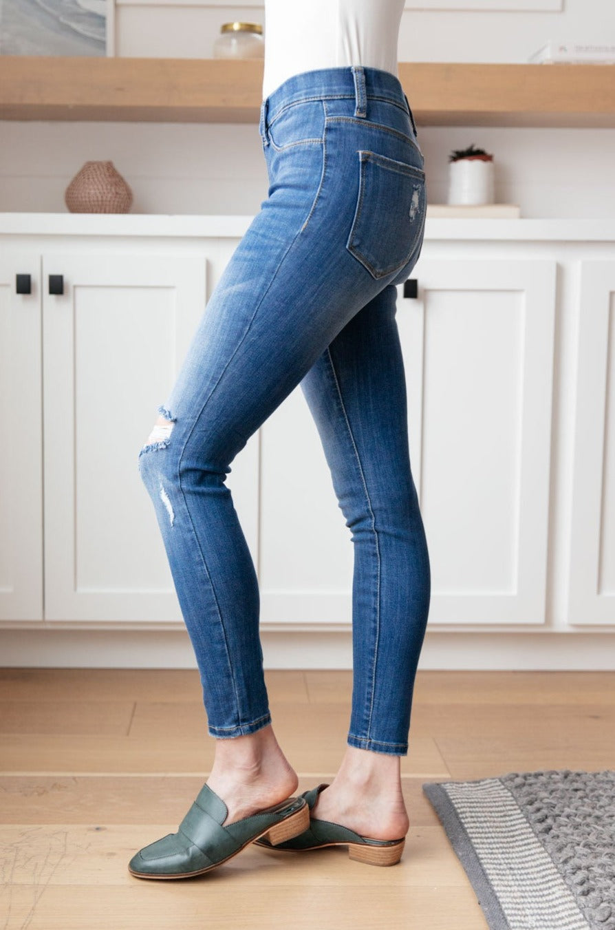 Judy Blue Mid Rise Skinny Jegging