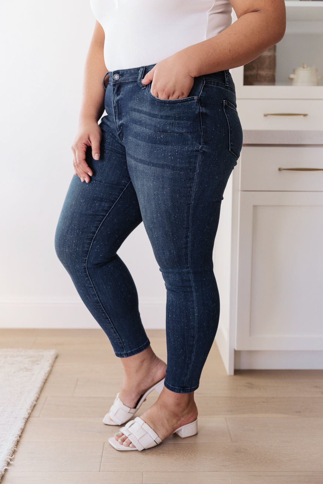 Judy Blue Mid Rise Relaxed Fit Mineral Wash Jeans