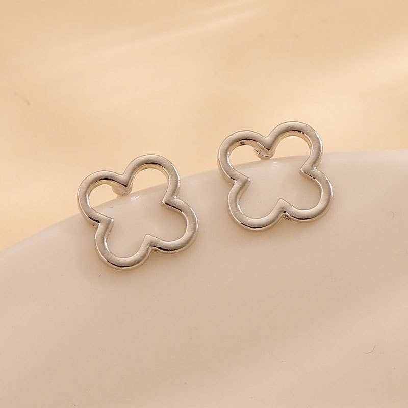 18K Gold Stainless Steel Open Clover Stud Earrings | Tarnish Free Waterproof Minimalist Earrings